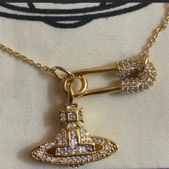 Sold out Vivienne Westwood chain & safety pin pendant necklace - Picture 5 of 5